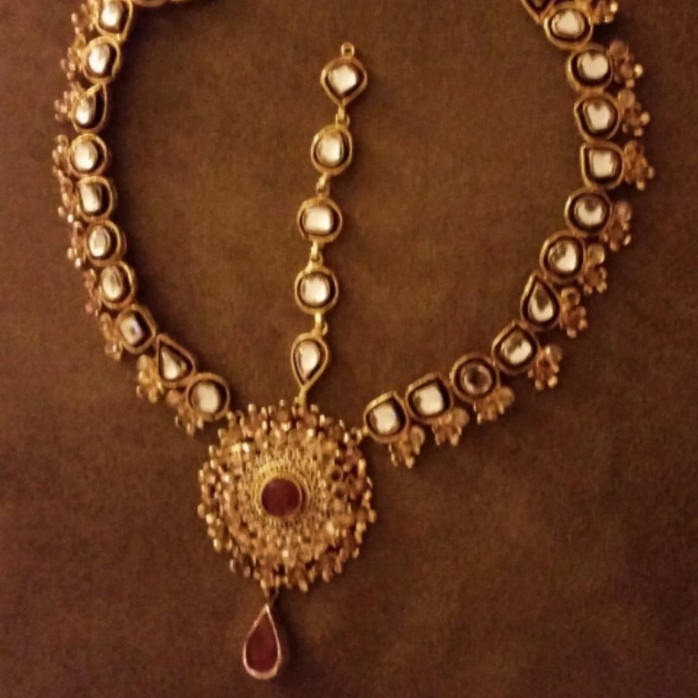 Indian head piece - Maatha Teeka